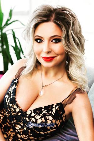 176600 - Nikol Age: 39 - Ukraine