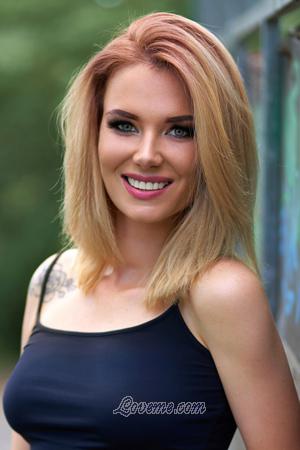 202122 - Irina Age: 37 - Ukraine
