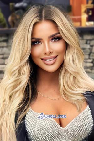 207273 - Karolina Age: 31 - Russia
