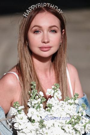 225901 - Anastasia Age: 42 - Ukraine