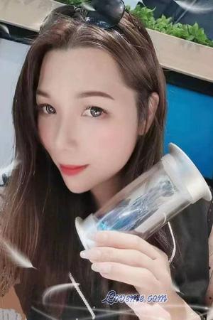 226732 - Huiyi Age: 42 - China